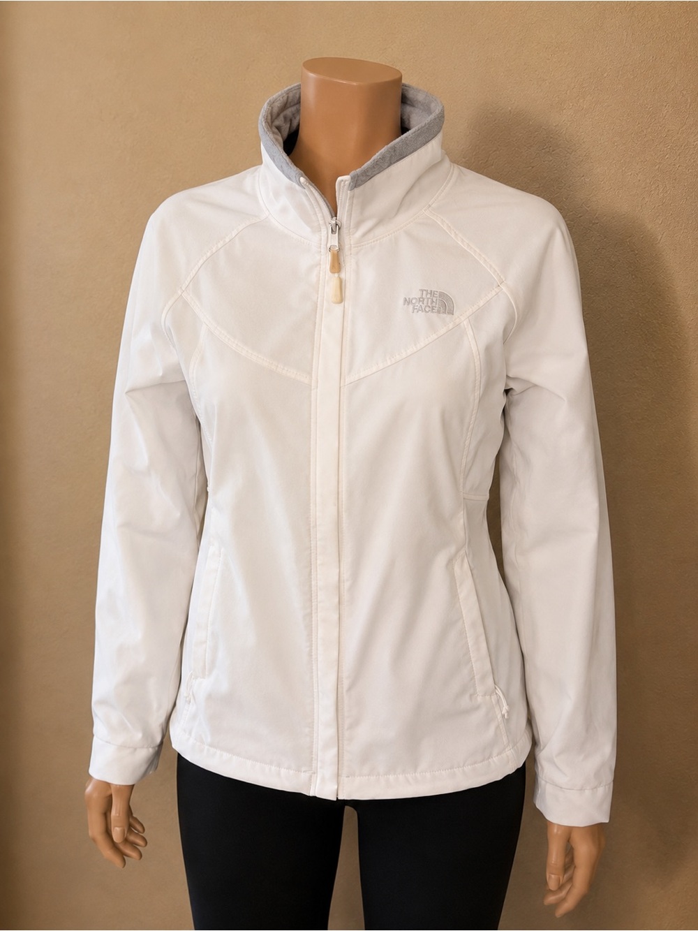 The North Face | Women’s White Fleece-Lined Softshell Jacket | Size Small